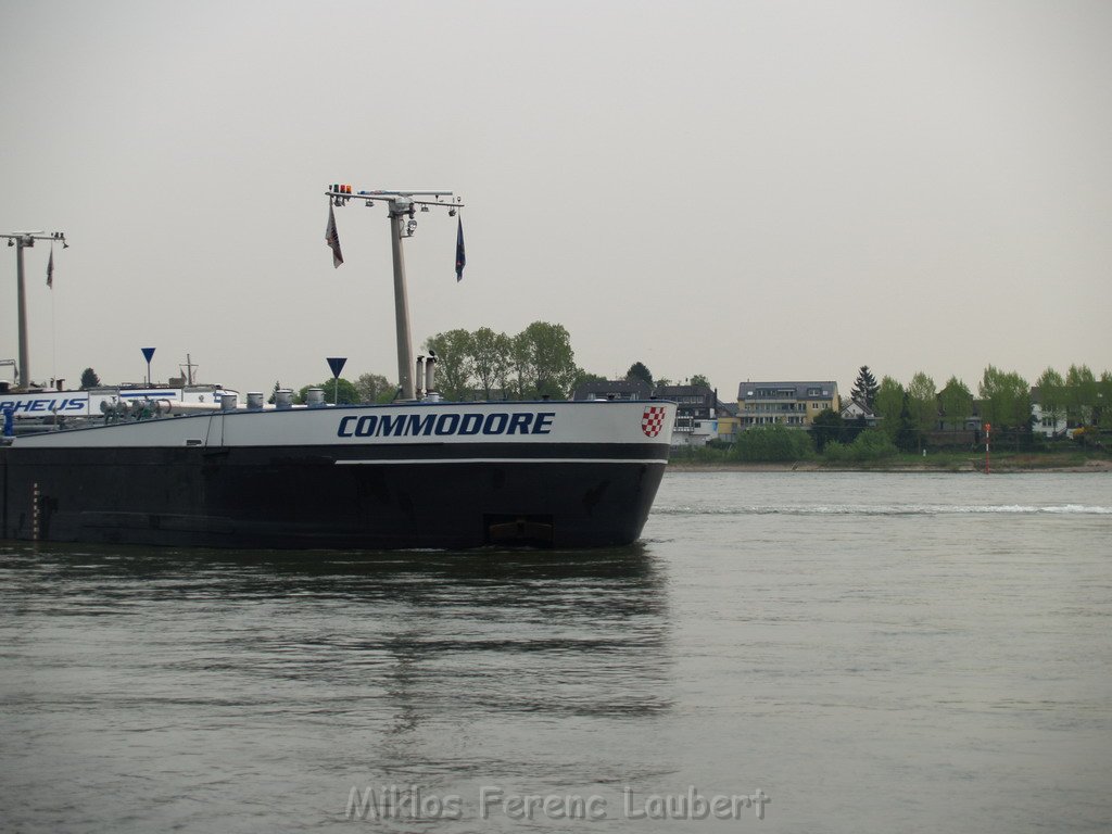 Schiffs Havarie bei Godorf  P112.JPG